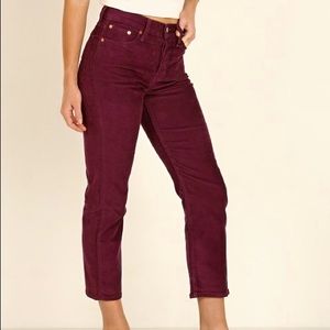 Levi’s, Wedgie Straight Maroon Corduroy, size 25